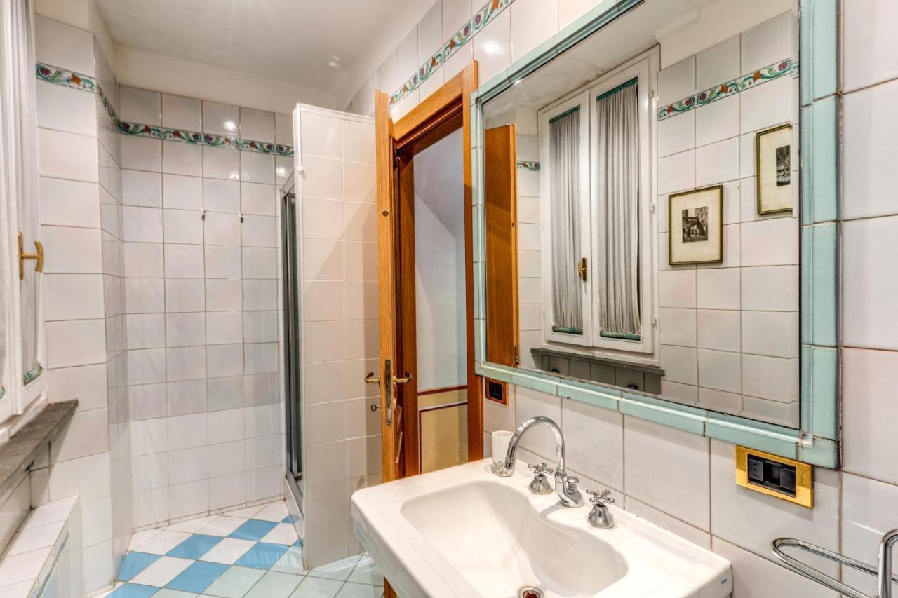 Lovely Flat By The Trevi Fountain Roma Exterior foto