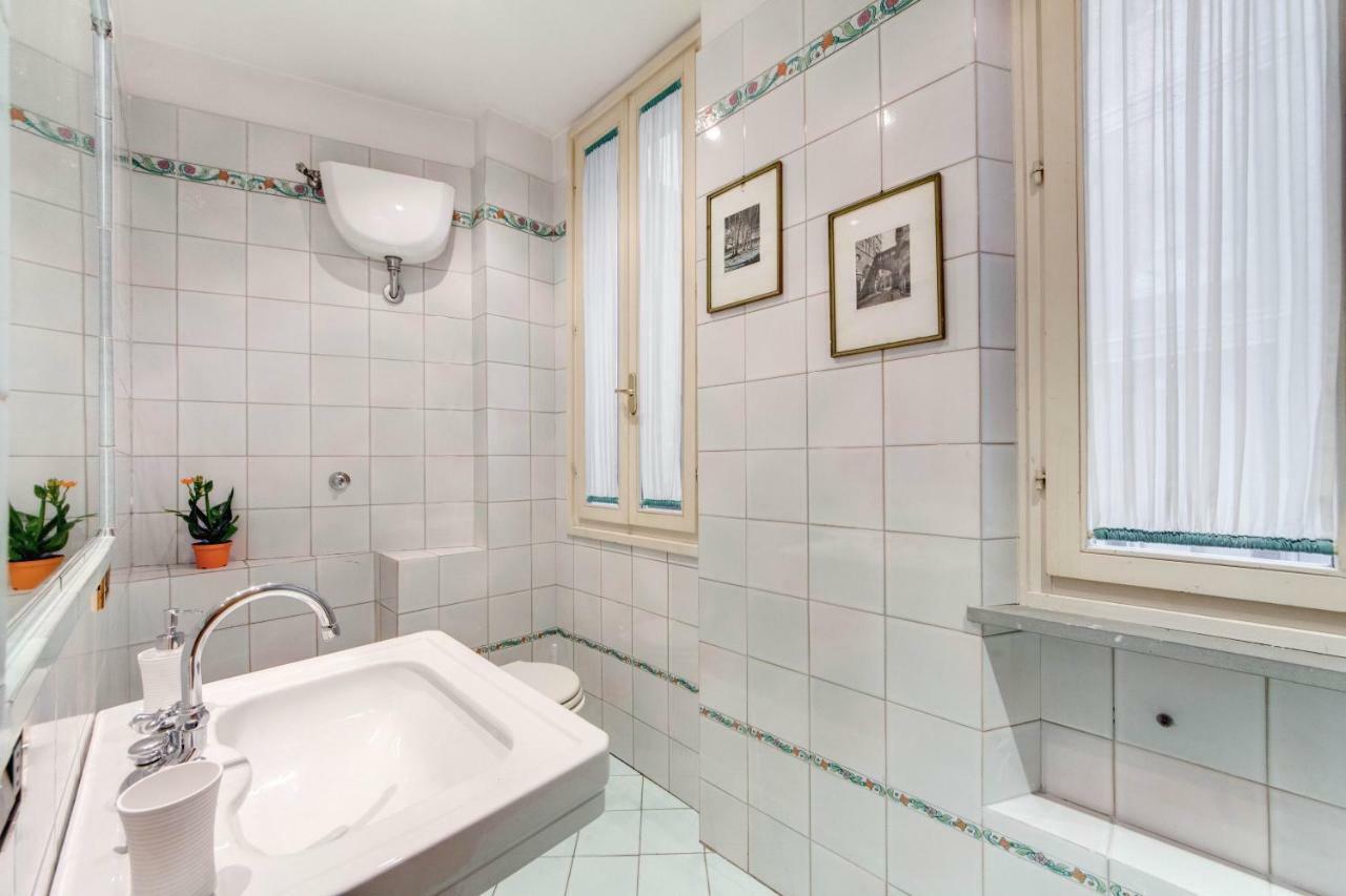 Lovely Flat By The Trevi Fountain Roma Exterior foto