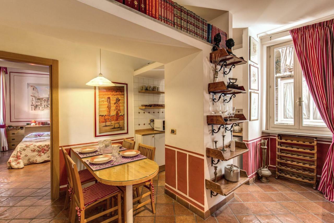 Lovely Flat By The Trevi Fountain Roma Exterior foto