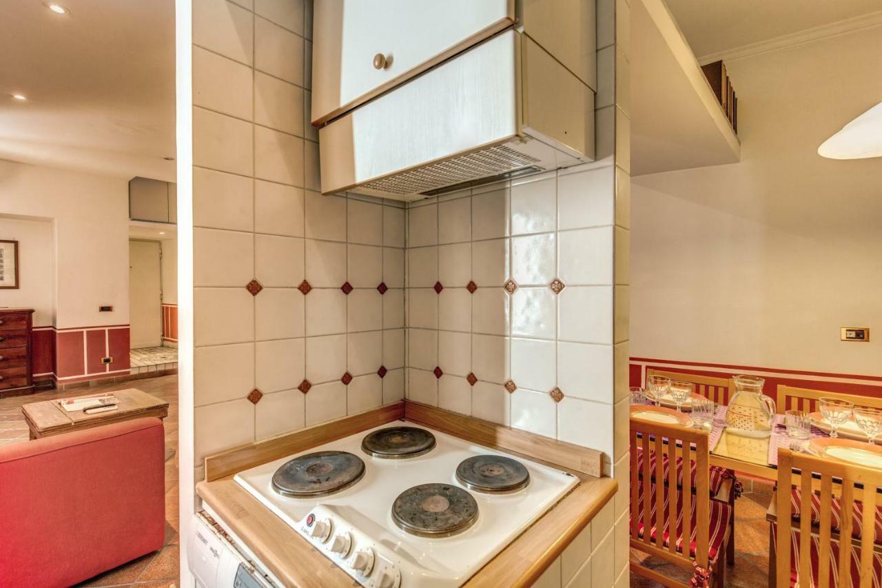Lovely Flat By The Trevi Fountain Roma Exterior foto