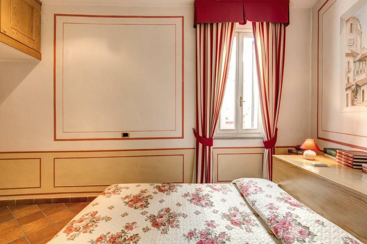 Lovely Flat By The Trevi Fountain Roma Exterior foto